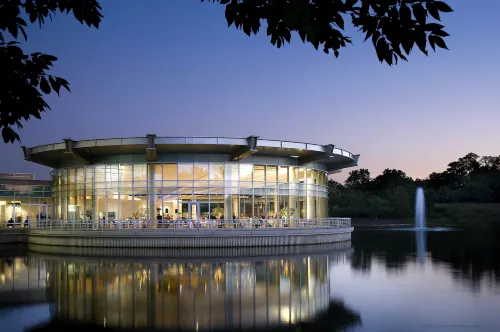 DoubleTree Suites by Hilton & Conference Center Chicago - Downers Grove - spa
