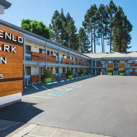 Menlo Park Inn