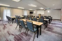 Courtyard by Marriott Savannah Midtown - سبا