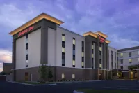 Hampton Inn by Hilton Hattiesburg - parking