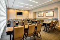 Hampton Inn Boston/Waltham - Parkplatz