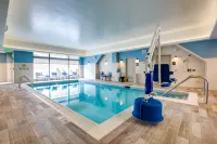 Hampton Inn Boston/Waltham - Pools