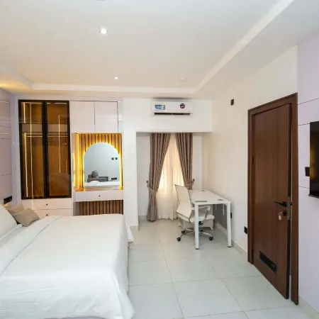 Cholis Residency