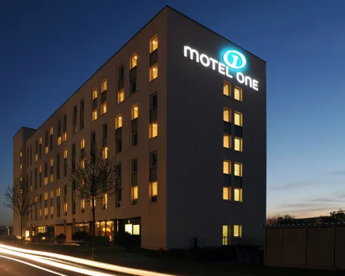 Motel One Frankfurt Airport Hotels near Schwanheim
