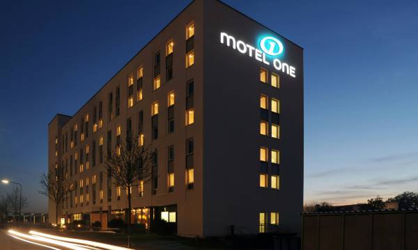 Motel One Frankfurt Airport