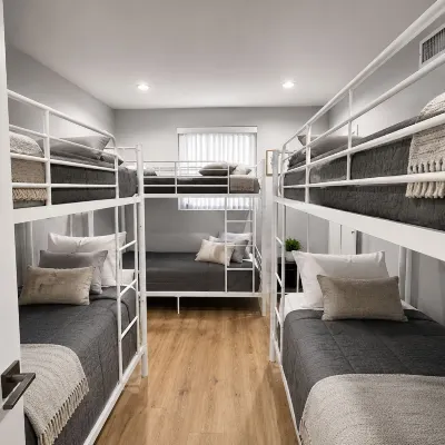 SWEET HOSTEL Hotels near Shrine Auditorium