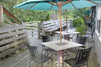 Catskill Seasons Inn - parking