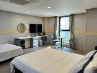 Oido Red Lighthouse Tourist Hotel - 2-Star