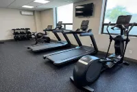 La Quinta Inn & Suites by Wyndham New Haven - Phòng Gym