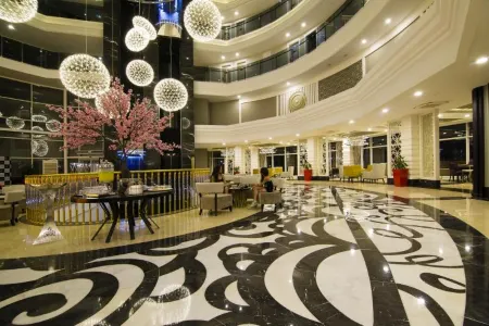 Port River Hotel - All Inclusive Отели рядом с достопримечательностью «Maya World hotel plajı»