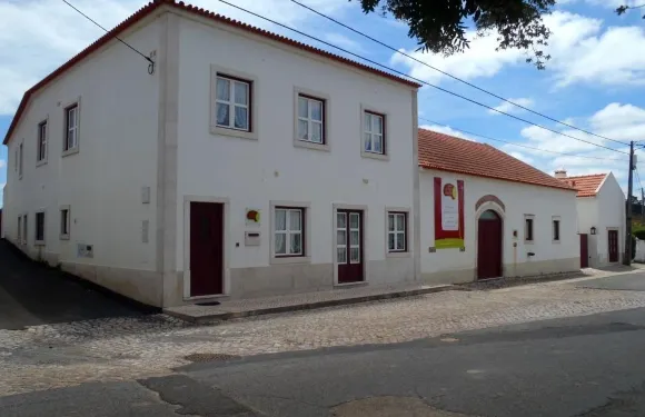 卡薩阿德戛莫斯泰羅 - 賽車鄉村旅館