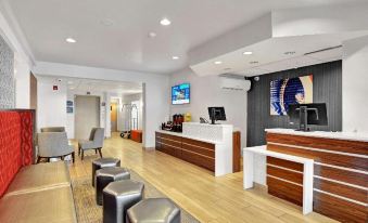 Best Western Plus Navigator Inn  Suites