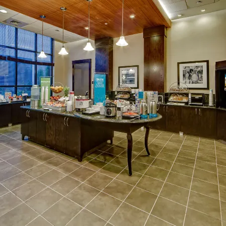 Hampton Inn & Suites Nashville-Downtown