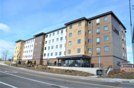 Staybridge Suites Hillsboro - Orenco Station Отели рядом с достопримечательностью «Washington County Museum»