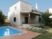 Inspired Villa Christina II with Private Pool and Garden. Hotels in Gorgolaini