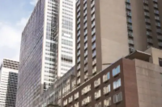 DoubleTree by Hilton New York Midtown Fifth Ave Hotel in zona The Paley Center for Media