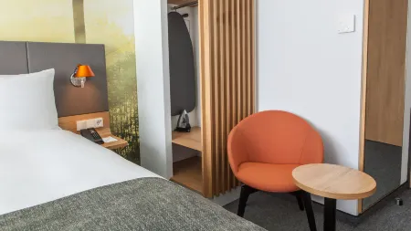 Holiday Inn Munich - Leuchtenbergring Отели рядом с достопримечательностью «Площадь Макса Иосифа»