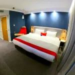 Holiday Inn Express LONDON - STRATFORD by IHG - parkir