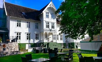 Gloppen Hotell - by Classic Norway Hotels