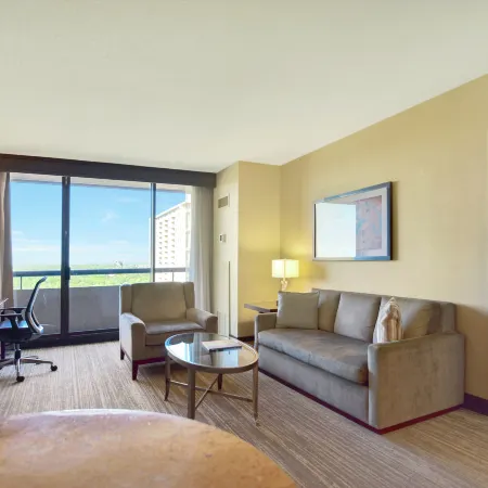 DoubleTree by Hilton Hotel & Suites Houston by The Galleria