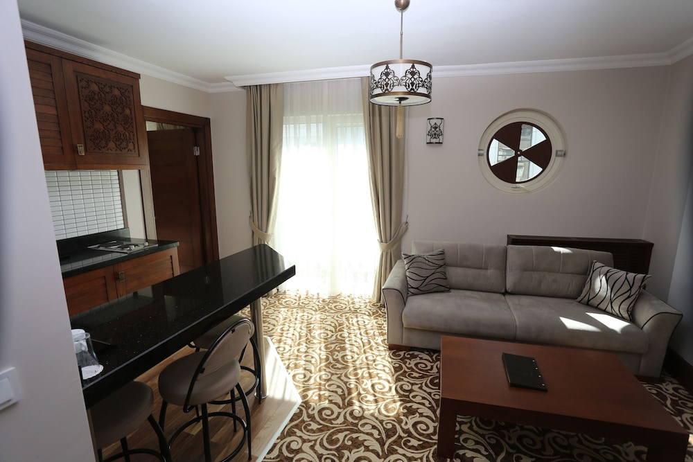 K Suites Hotel (K Suites Otel)