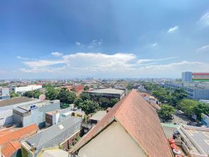 Bright & Stylish 2Br Hook Apartment at Sudirman Suites Bandung