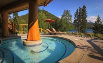Tyax Lodge & Heliskiing