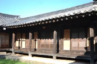 Uiseong Soudang Old House Hotels in Uiseong-gun