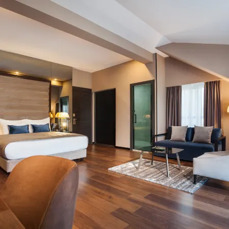 Saint Ten Boutique Hotel, Small Luxury Hotels