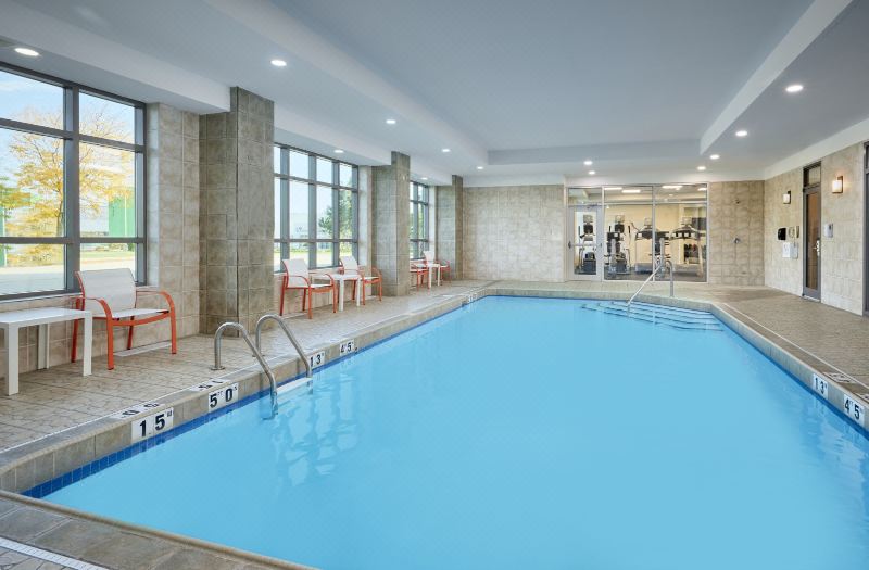 Holiday Inn & Suites Oakville @ Bronte by IHG photo 2