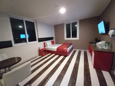 Gyeongsan Hotels near Hayang Station