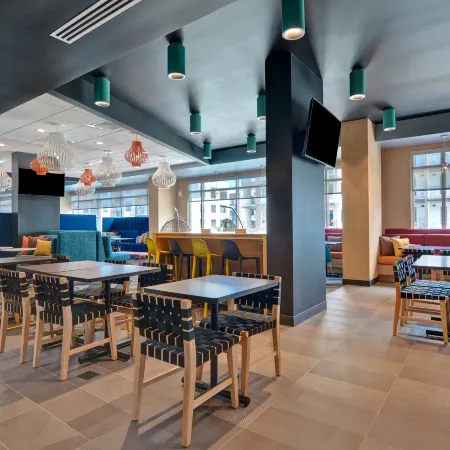 Tru by Hilton St. Petersburg Downtown Central Ave