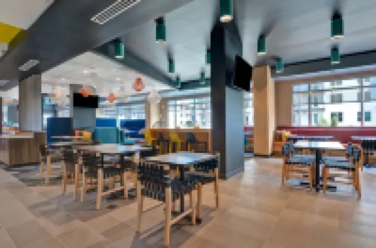 Tru by Hilton St. Petersburg Downtown Central Ave