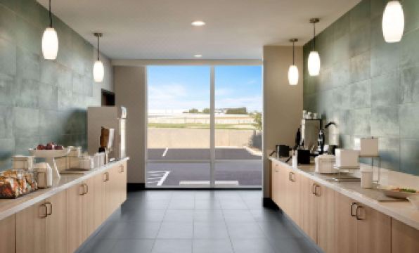 La Quinta Inn & Suites by Wyndham San Antonio Seaworld/Lafb