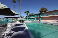 Best Inn & Suites