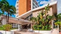 Best Western Plus Atlantic Beach Resort Hotels in Маямі-Біч