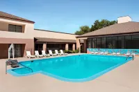 Baymont by Wyndham Prince George/Fort Gregg-Adams - Parkplatz