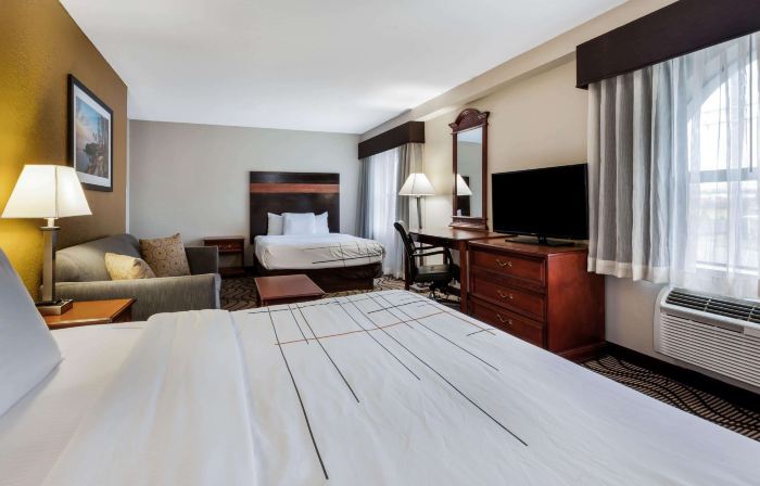 La Quinta Inn by Wyndham Sandusky Near Cedar Point