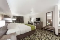 Quality Inn & Suites Omaha Chalco - parking