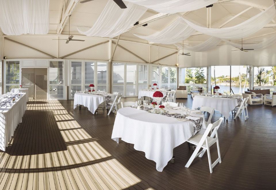 Mercure Townsville Hotel Over view