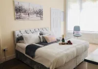 The Winter Garden Suites Hotels near برج بلاكبول