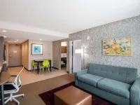 Home2 Suites by Hilton Phoenix Airport North Hotels near Camelback East