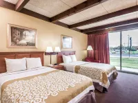 Days Inn by Wyndham Niles Hotels in Niles