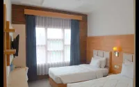 Royal Marisa Hotel Hotels near Damar papan, reki yesma