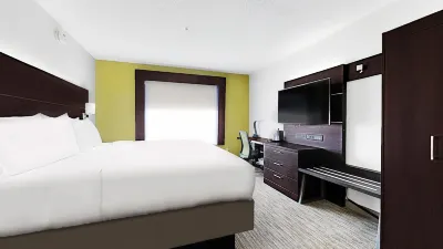 Holiday Inn Express & Suites Chalmette - New Orleans S Hotels near Tahyo Tavern