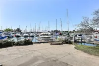 Motel 6 Oakland, CA - Embarcadero - 2-Star