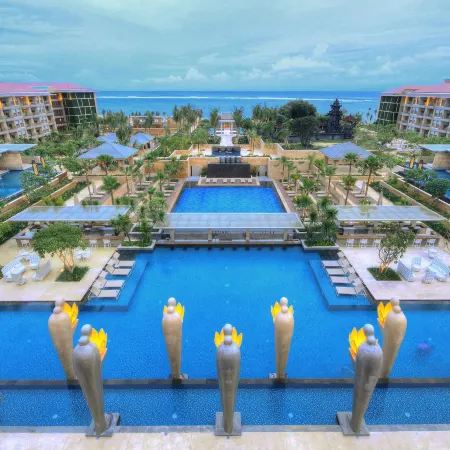 Mulia Resort Отели рядом с достопримечательностью «Пляж Гегер»