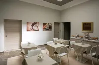 Map Holiday Residence - فطور