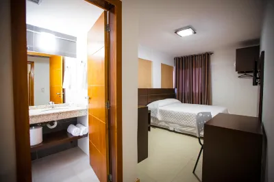 CLH Suítes Foz do Iguaçu Hotels near Chacara Recanto Dos Lagos