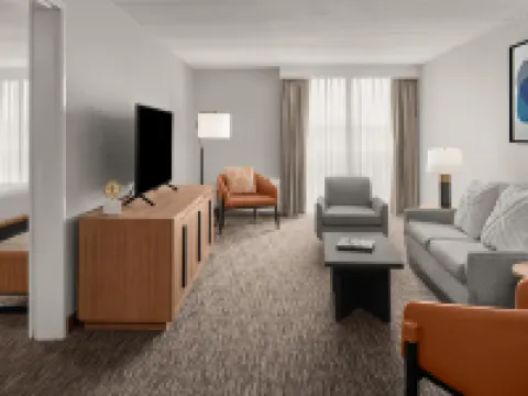 Sheraton Milwaukee Brookfield Hotel Hotels in Brookfield